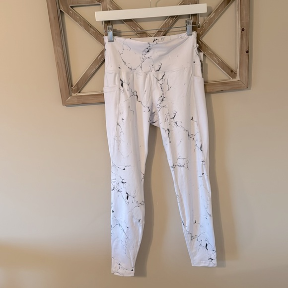 Buffbunny White Marble Elysium Leggings - Picture 12 of 12